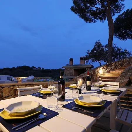 Villa Laura Aegilium Giglio Porto